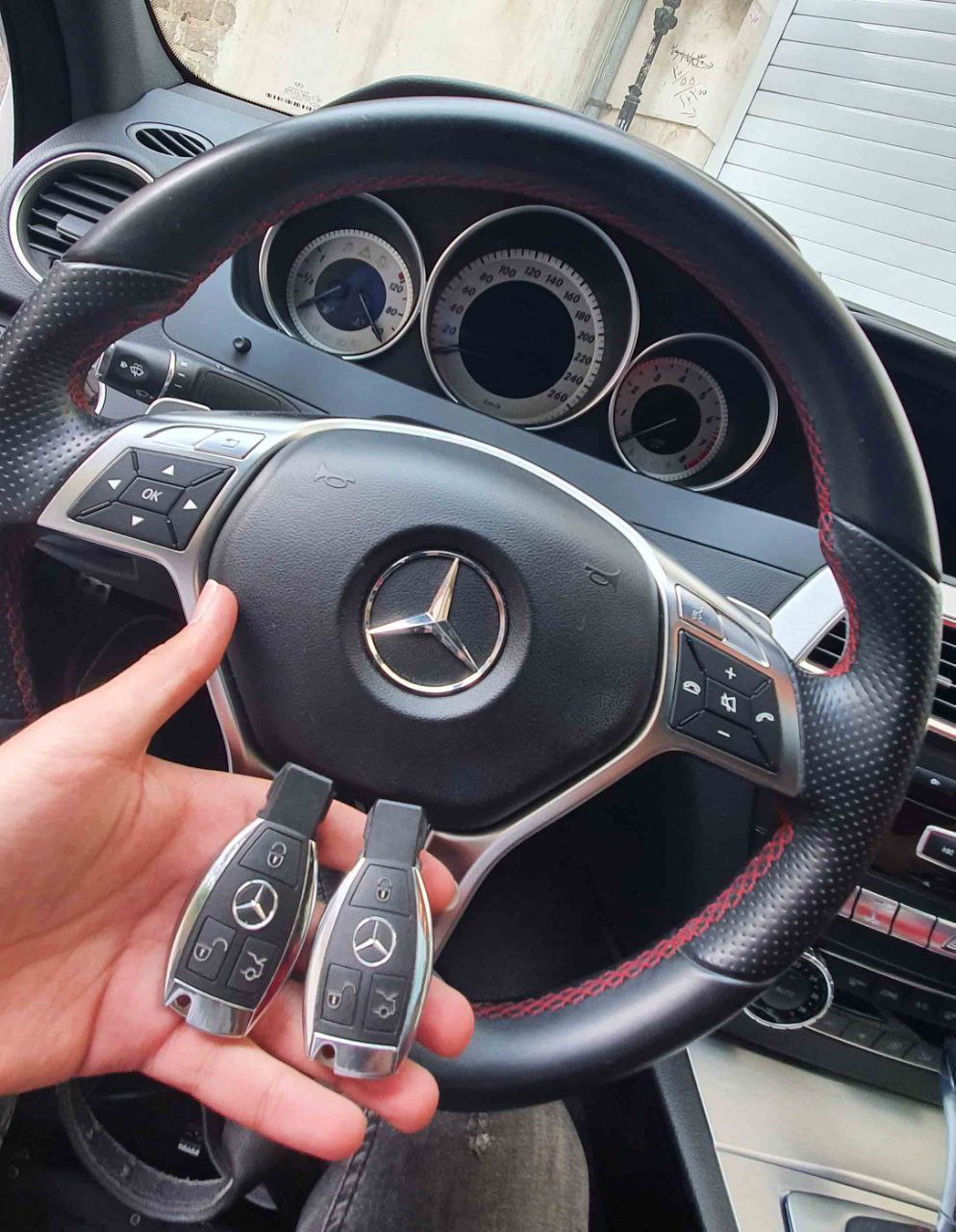 خدمات امداد و کلیدسازی شبانه روزی خودرو در رشت